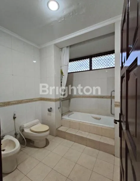 image RUMAH MEWAH BANGUNAN KOKOH DI TOMANG, BANGUNAN 2 LANTAI. (5)