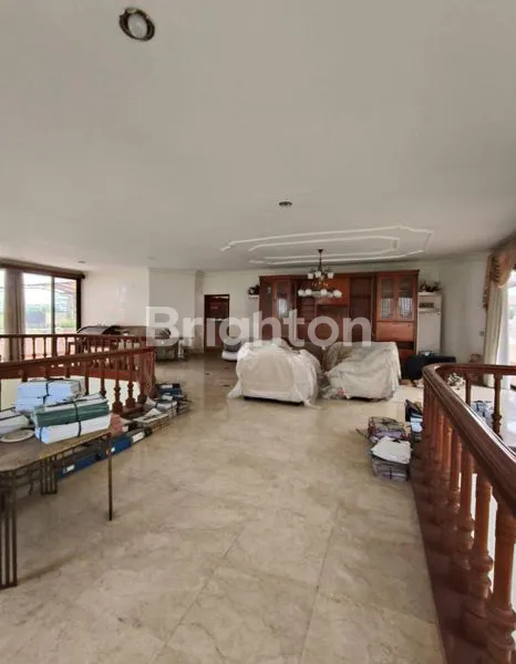 image RUMAH MEWAH BANGUNAN KOKOH DI TOMANG, BANGUNAN 2 LANTAI. (8)