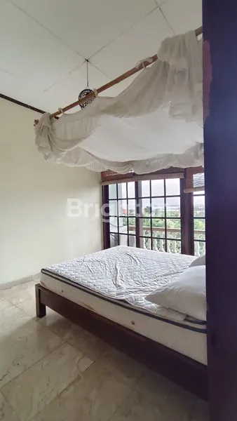 image RUMAH LUAS DAN VIEW LAUT DI TAMAN MUMBUL (6)