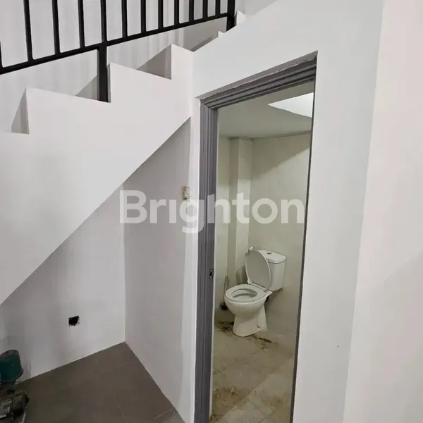 image RUKO KUTAI SIAP PAKAI TENGAH KOTA STRATEGIS COCOK USAHA/KANTOR (4)