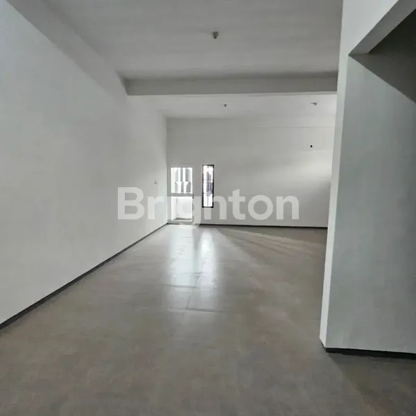 image RUKO KUTAI SIAP PAKAI TENGAH KOTA STRATEGIS COCOK USAHA/KANTOR (7)