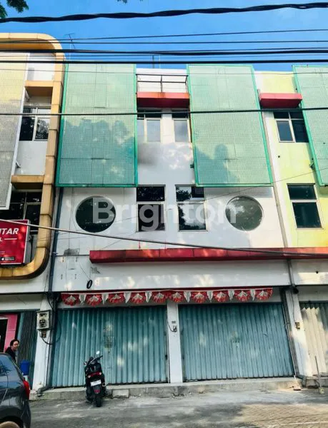 image RUKO 3 LANTAI STRATEGIS DI RAYA AHMAD YANI, SURABAYA BARAT (1)