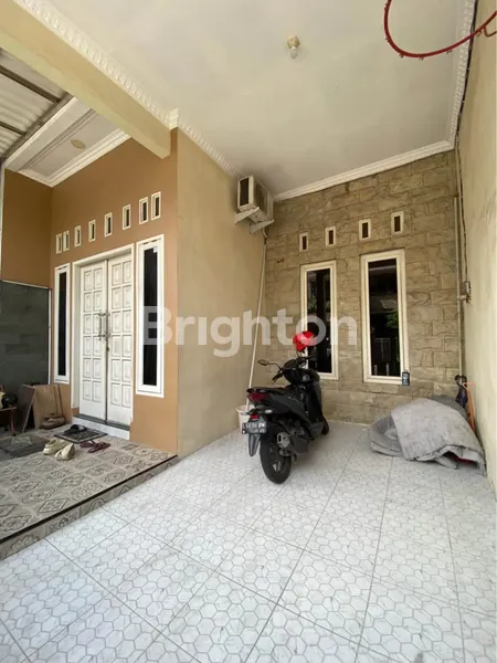 image WIGUNA SELATAN 2 LANTAI SIAP HUNI STRATEGIS DEKAT UPN (2)