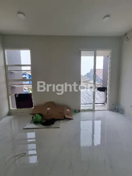 image NEW MINIMALIS KLAMPIS 2 LANTAI LOKASI ISTIMEWA DEKAT MERR (2)