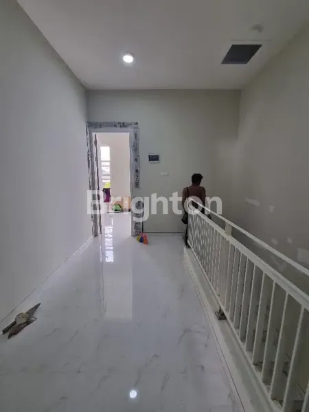 image NEW MINIMALIS KLAMPIS 2 LANTAI LOKASI ISTIMEWA DEKAT MERR (3)