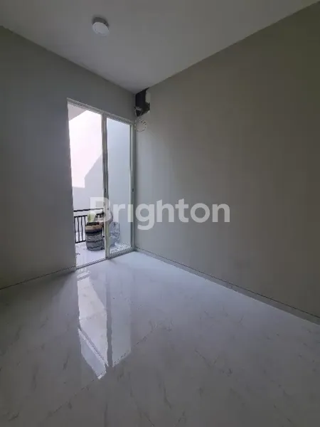 image NEW MINIMALIS KLAMPIS 2 LANTAI LOKASI ISTIMEWA DEKAT MERR (4)