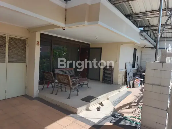image RUMAH MANYAR SIAP HUNI 2 LANTAI TENGAH KOTA DEKAT KERTAJAYA (2)