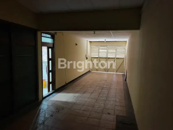 image RUMAH MANYAR SIAP HUNI 2 LANTAI TENGAH KOTA DEKAT KERTAJAYA (5)