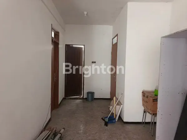 image MANYAR SIAP HUNI TERAWAT TENGAH KOTA AKSES MUDAH DEKAT GALAXY MALL (8)