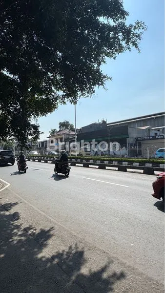 GUDANG EX SHOWROOM JALAN PANJANG KEBON JERUK JAKARTA BARAT