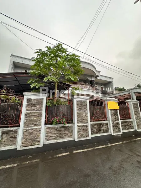 image RUMAH SIAP HUNI 2 LT LOKASI STRATEGIS DI PUSAT KOTA CIMAHI (8)