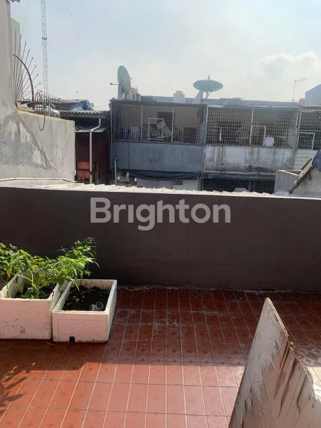 image RUMAH SIAP HUNI COCOK BUAT USAHA JELAMBAR BARAT (6)