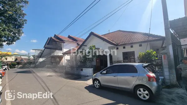 image RUMAH CAFE DI DAERAH LANGSEP KOTA MALANG (5)