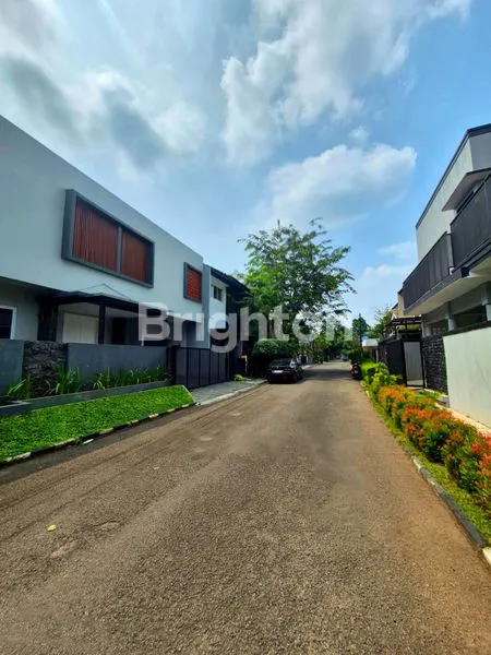 image RUMAH BRAND NEW DI BINTARO SEKTOR 9 LOKASI STRATEGIS DEKAT AREA KOMERSIAL (8)