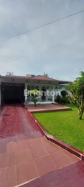 image RUMAH BESAR DENGAN HALAMAN YANG LUAS DI JALAN ABADI SETIABUDI MEDAN (2)