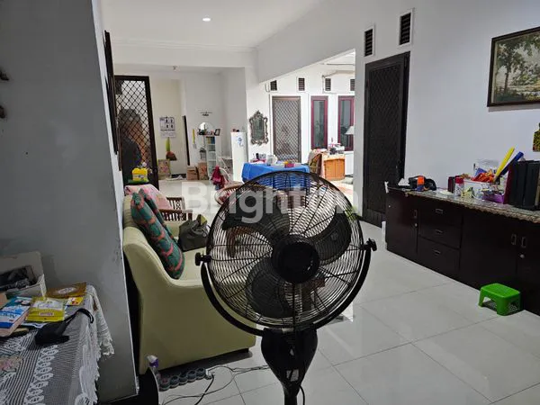 image RUMAH DI PERUMAHAN KETINTANG SURABAYA  (7)