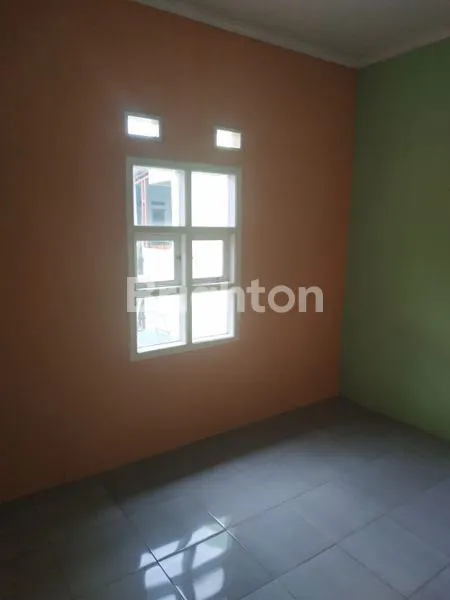 image DI JUAL RUMAH SIAP HUNI DI PERUM CIOMAS PERMAI, HANYA 20 MENIT KE STASIUN BOGOR, DEKAT DENGAN PUSAT KOTA BOGOR, 5 MENIT KE PUSKESMAS CIOMAS (3)