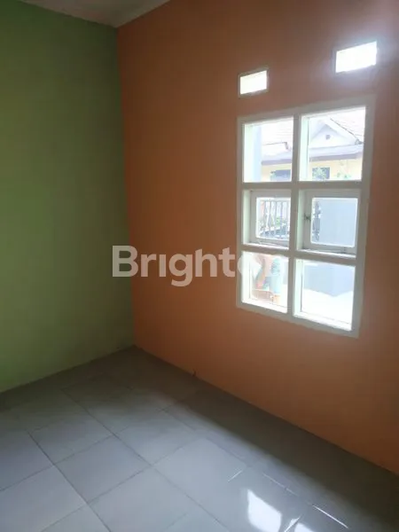 image DI JUAL RUMAH SIAP HUNI DI PERUM CIOMAS PERMAI, HANYA 20 MENIT KE STASIUN BOGOR, DEKAT DENGAN PUSAT KOTA BOGOR, 5 MENIT KE PUSKESMAS CIOMAS (4)