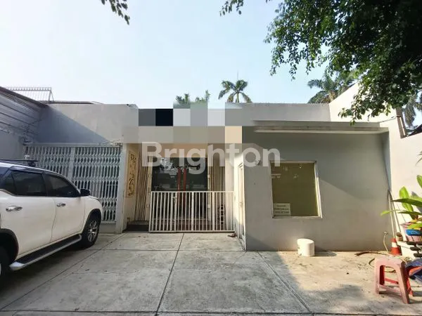 image RUMAH DI JLN ARTERI PERMATA HIJAU (1)