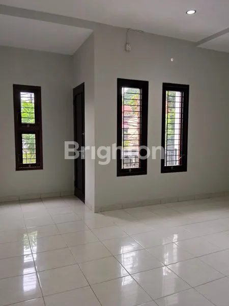 image RUMAH CANTIK STRATEGIS DI ANTASARI (8)