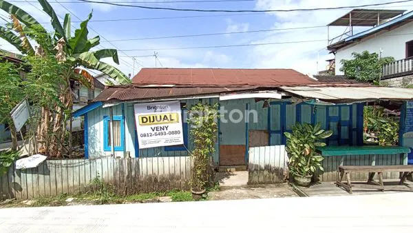 image DIJUAL CEPAT BANGSALAN 3 PINTU JL.DR.SUTOMO SAMARINDA (3)