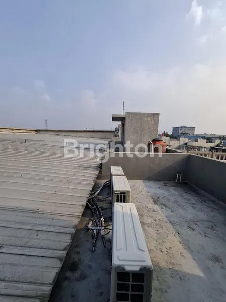 image RUKO 3 LANTAI DI COMMPARK , KOTA  WISATA (7)