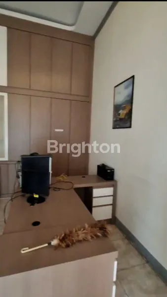 image DISEWAKAN RUMAH BESAR DI PINGGIR JALAN BESAR M.YAMIN SAMARINDA, SANGAT COCOK UNTUK RUMAH KANTOR. (3)