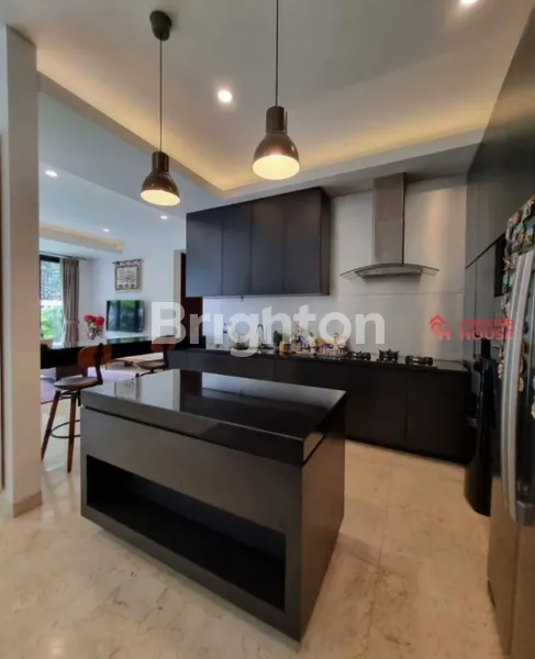 image RUMAH CANTIK SIAP HUNI TROPICAL MODERN AMPERA KEMANG JAKARTA SELATAN (2)
