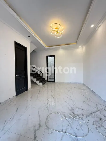 image *ARAYA MINIMALIS DI BOULEVARD JALAN KEMBAR UTAMA. DEKAT KE RAYA MERR, ITS, GALAXY MALL, PAKUWON CITY, DHARMAHUSADA INDAH, KERTAJAYA INDAH. (6)