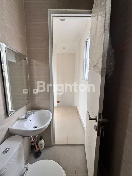 image RUMAH SIAP HUNI AMAN NYAMAN BAGUS DEKAT KE TOL JATIKARYA 1,35 M (NEGO) CITRA GRAN CIBUBUR (8)