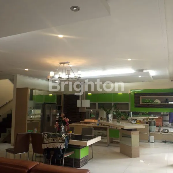 image RUMAH 2 LANTAI DI BOULEVARD PERMATA JINGGA LOWOKWARU MALANG (6)