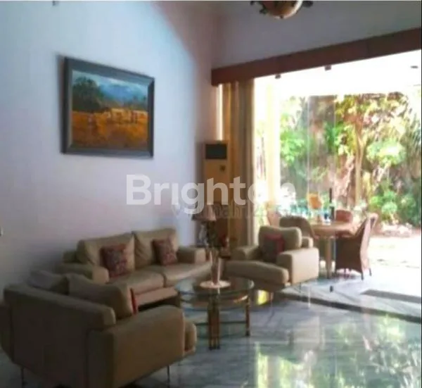 image RUMAH MEWAH LOKASI STRATEGIS ONE GATE SYSTEM SURABAYA BARAT DEKAT TOL SATELIT, MAYJEN SUNGKONO, HR MUHAMMAD (2)