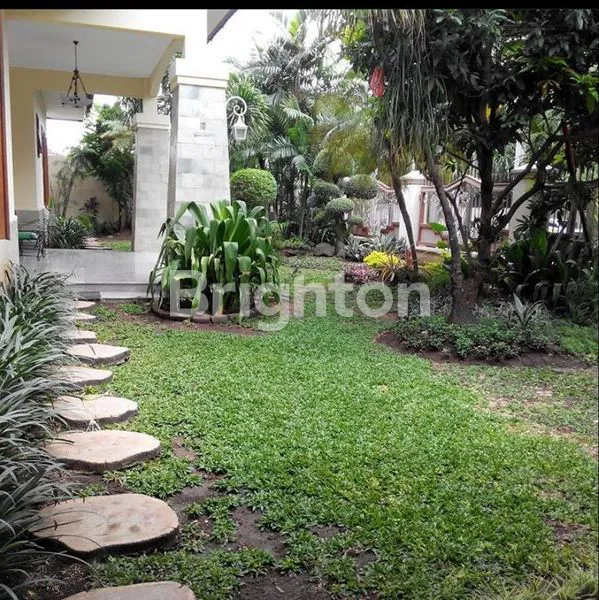 image RUMAH MEWAH LOKASI STRATEGIS ONE GATE SYSTEM SURABAYA BARAT DEKAT TOL SATELIT, MAYJEN SUNGKONO, HR MUHAMMAD (4)