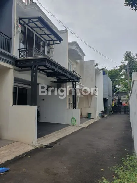 image RUMAH JAKARTA SELATAN TURUN HARGA JADI 1,7M LOKASI STRATEGIS JAGAKARSA (2)
