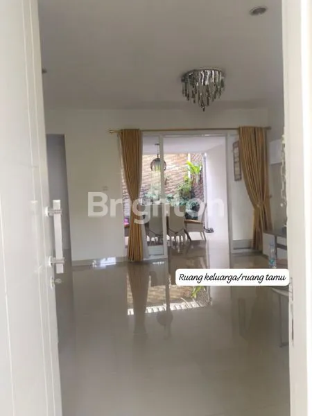 image RUMAH CANTIK 2 LANTAI DEKAT LRT CIBUBUR  (2)