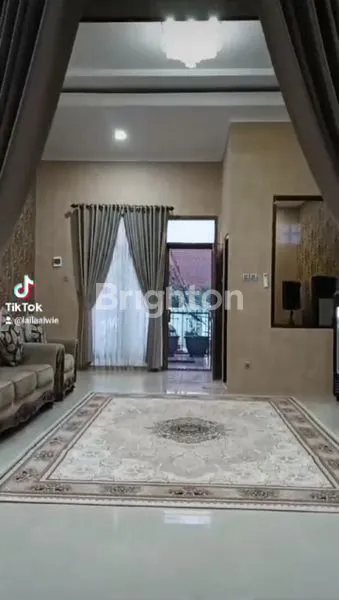 image RUMAH MEWAH 3 LANTAI FULLY FURNISHED CITY VIEW DI SAMARINDA (3)