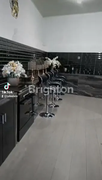 image RUMAH MEWAH 3 LANTAI FULLY FURNISHED CITY VIEW DI SAMARINDA (7)