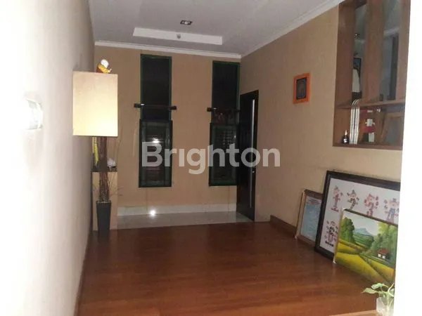 image RUMAH BESAR SIAP HUNI MINIM RENOVASI DI PLUIT  (7)