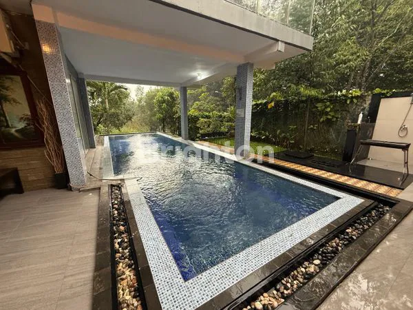 image RUMAH MURAH, DI SENTUL CITY BOGOR, DENGAN 5 KAMAR TIDUR, FULLY FURNISHED, SHM, DENGAN PRIVATE POOL, DEKAT TOL SENTUL SELATAN, AEON MALL DAN RUMAH SAKIT (1)