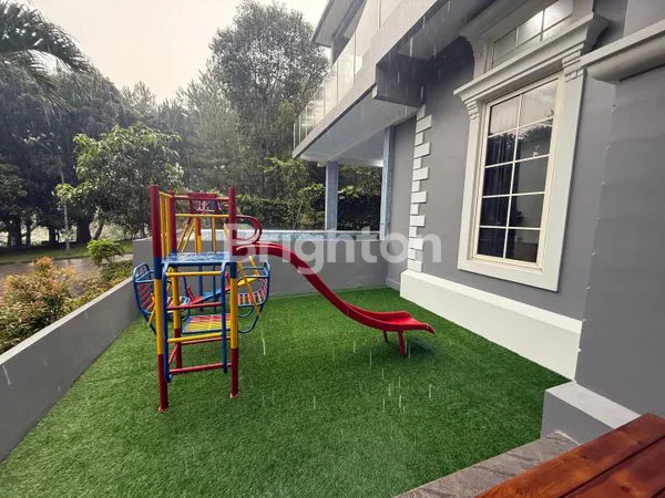 image RUMAH MURAH, DI SENTUL CITY BOGOR, DENGAN 5 KAMAR TIDUR, FULLY FURNISHED, SHM, DENGAN PRIVATE POOL, DEKAT TOL SENTUL SELATAN, AEON MALL DAN RUMAH SAKIT (6)