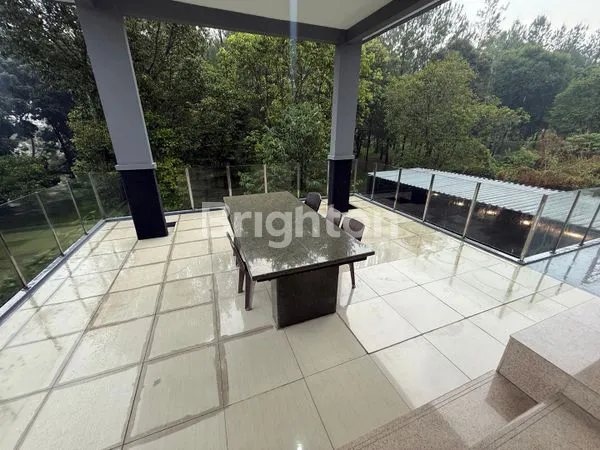 image RUMAH MURAH, DI SENTUL CITY BOGOR, DENGAN 5 KAMAR TIDUR, FULLY FURNISHED, SHM, DENGAN PRIVATE POOL, DEKAT TOL SENTUL SELATAN, AEON MALL DAN RUMAH SAKIT (8)