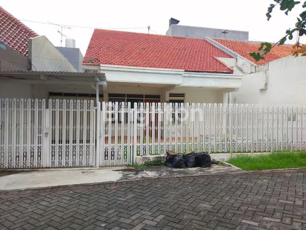 RUMAH SECOND STRATEGIS DI DARMO PERMAI SELATAN, SURABAYA
