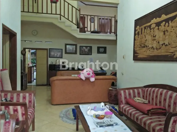 image JUAL RUMAH DENGAN 7 KAMAR TIDUR ( COCOK UNTUK KOS) LOKASI STRATEGIS, KOTA MALANG (2)