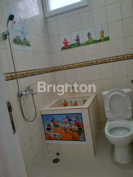 image RUMAH MEWAH  3 LANTAI DI BALIKPAPAN BATU  (6)