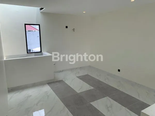 image RUMAH BRAND NEW KONSEP MEWAH SIAP HUNI DI PLUIT JAKARTA UTARA (6)