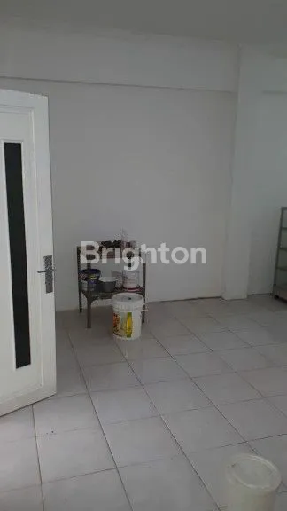 image RUMAH IDAMAN DI KEMAYORAN (8)