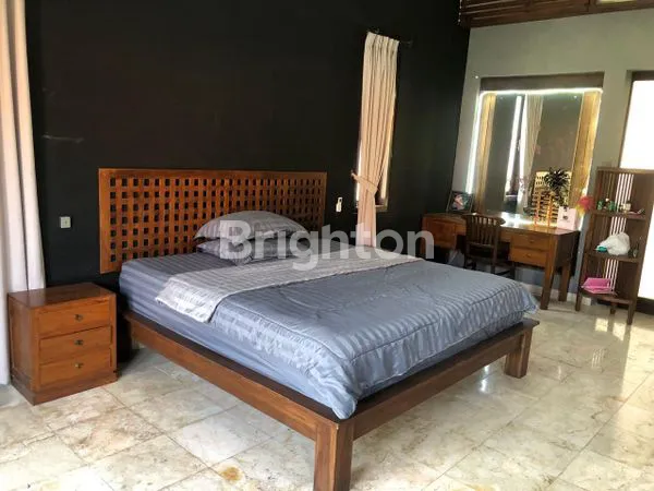 image FOR SALE – SPACIOUS 5BR PRIVATE HOME IN JL. PANGKUNG PULU, (3)