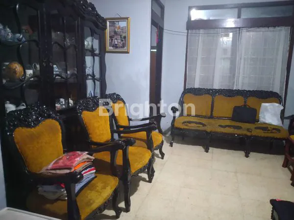 image RUMAH MUNGIL TANPA CARPORT DI TEMPAT YANG SANGAT STRATEGIS (3)