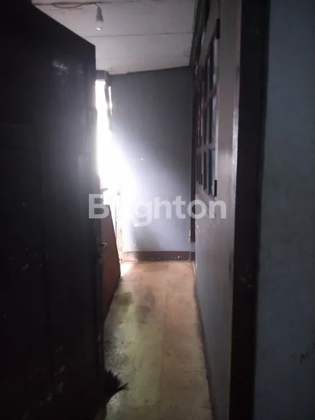 image RUMAH MUNGIL TANPA CARPORT DI TEMPAT YANG SANGAT STRATEGIS (8)