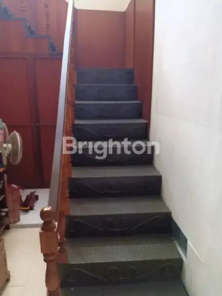 image RUNGKUT ASRI TRWT LINGKUNGAN NYAMAN SELANGKAH RAYA MERR MCD YAKAYA  (7)